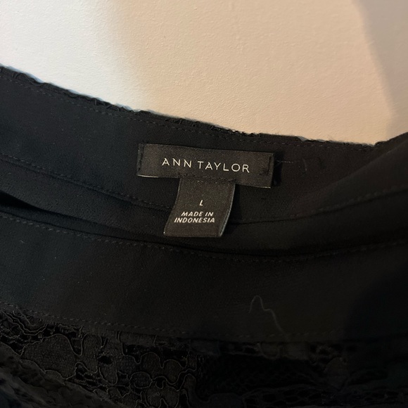 Ann Taylor Black Lace Off Shoulder Blouse Size Large - Picture 2 of 5